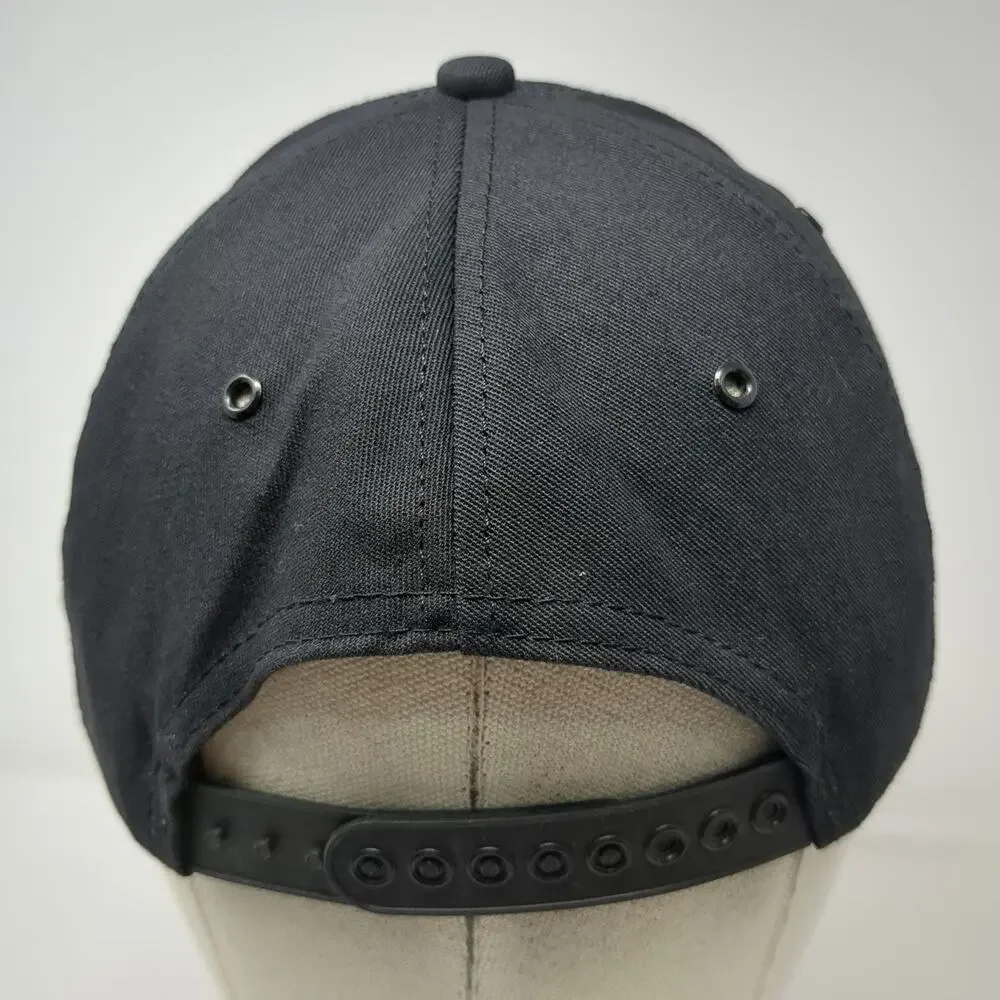 Unbranded snapback black